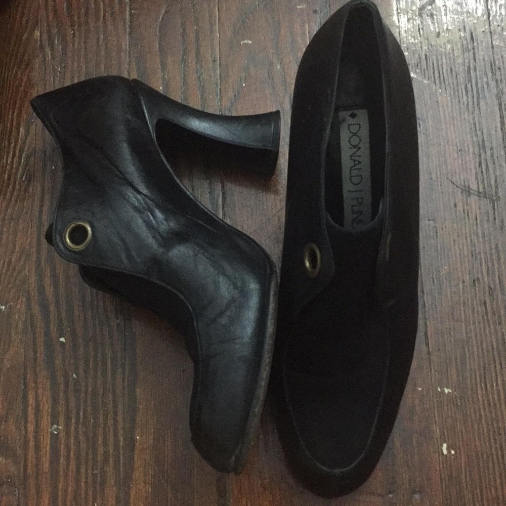 Donald J Pliner black heels